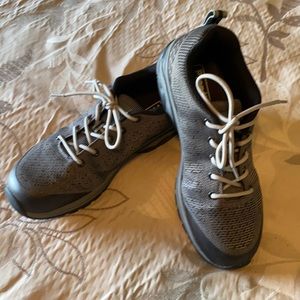 Propet Petra Walking Shoe size 10